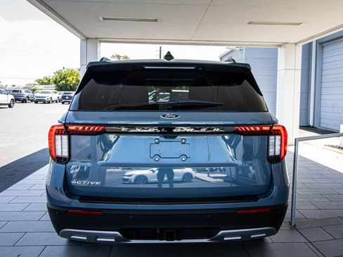 Used 2025 Ford Explorer Active w/ Active Comfort Package RWD image 15