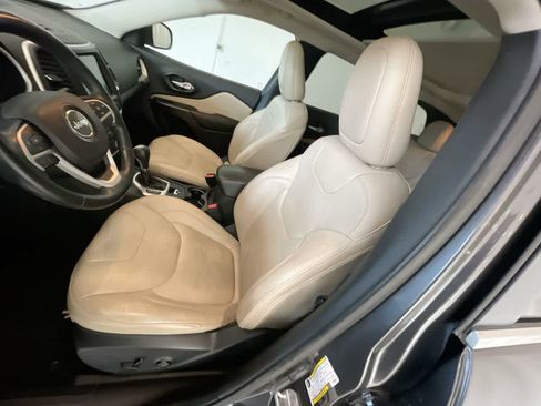 Used 2015 Jeep Cherokee Limited w/ Trailer Tow Group image 11