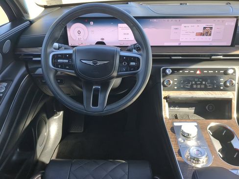 Certified 2025 Genesis GV80 3.5T Prestige image 15