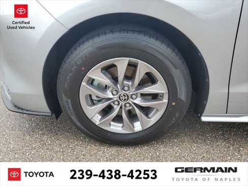 Certified 2022 Toyota Sienna XLE FWD image 13