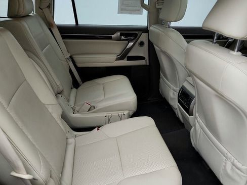 Used 2019 Lexus GX 460 Luxury image 25