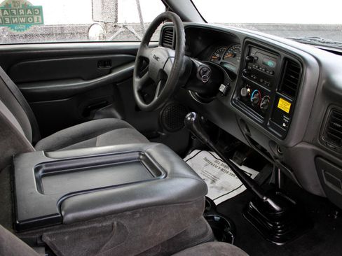 Used 2003 GMC Sierra 3500 2WD Regular Cab image 17