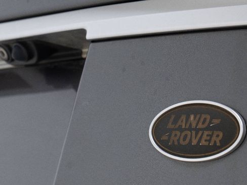 Used 2017 Land Rover Range Rover Long Wheelbase Supercharged AWD/4WD image 16