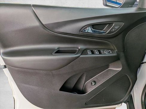 Used 2019 Chevrolet Equinox LT FWD image 11