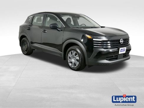 Used 2025 Nissan Kicks S AWD/4WD image 1
