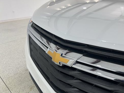 Used 2023 Chevrolet Equinox LS w/ LS Convenience Package FWD image 28