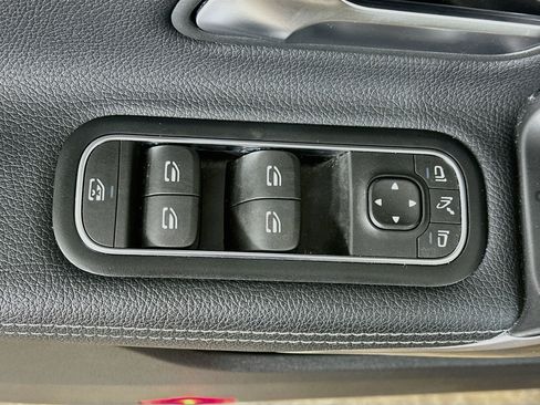 Used 2025 Mercedes-Benz CLA 250 4MATIC image 15