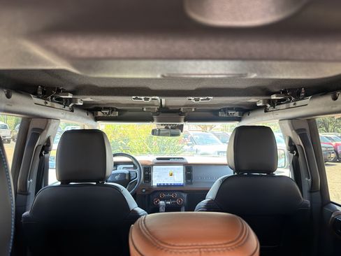 Used 2024 Ford Bronco Outer Banks AWD/4WD image 19