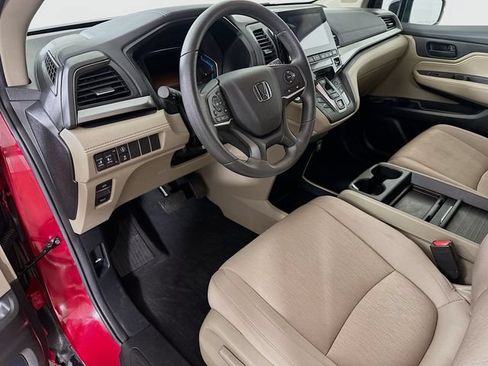 Certified 2024 Honda Odyssey EX image 21