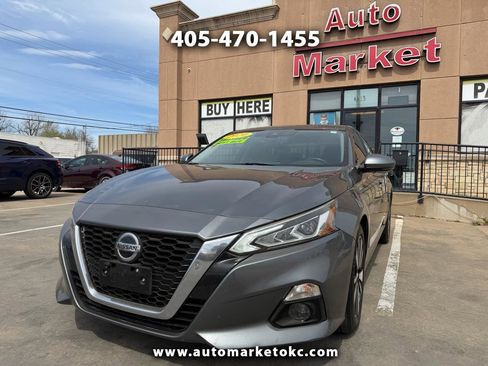 Used 2020 Nissan Altima 2.5 SL image 1