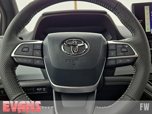 New 2026 Toyota Sienna XSE image 15