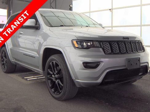 Used 2021 Jeep Grand Cherokee Laredo X image 5