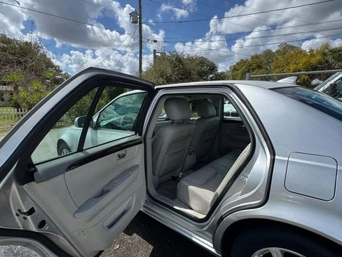 Used 2009 Cadillac DTS image 12