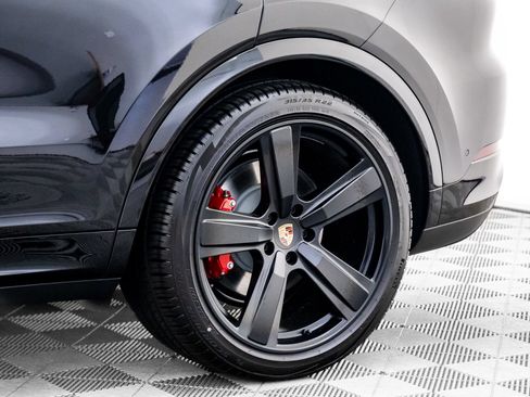 New 2026 Porsche Cayenne S AWD/4WD image 35