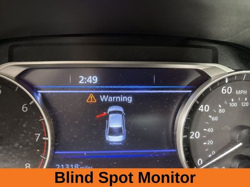 Used 2023 Nissan Altima 2.5 SV w/ SV Premium Package image 14