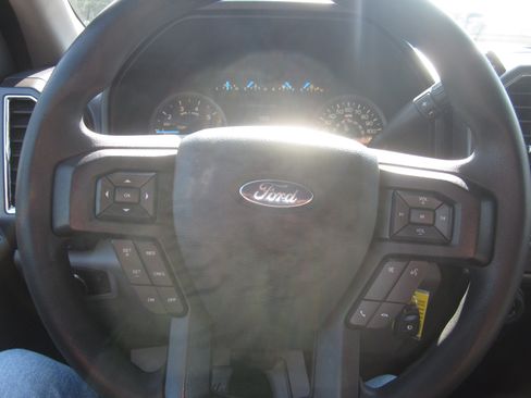Used 2016 Ford F150 XLT w/ Trailer Tow Package AWD/4WD image 19