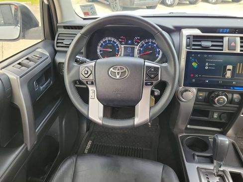 Used 2015 Toyota 4Runner SR5 RWD image 17
