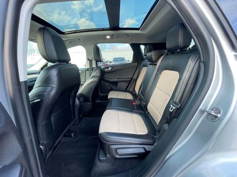 Used 2022 Ford Escape Titanium w/ Titanium Elite Package image 19