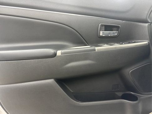 Used 2018 Mitsubishi Outlander Sport SE AWD/4WD image 25