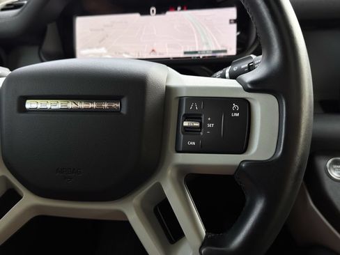 Used 2023 Land Rover Defender 90 X-Dynamic SE AWD/4WD image 13