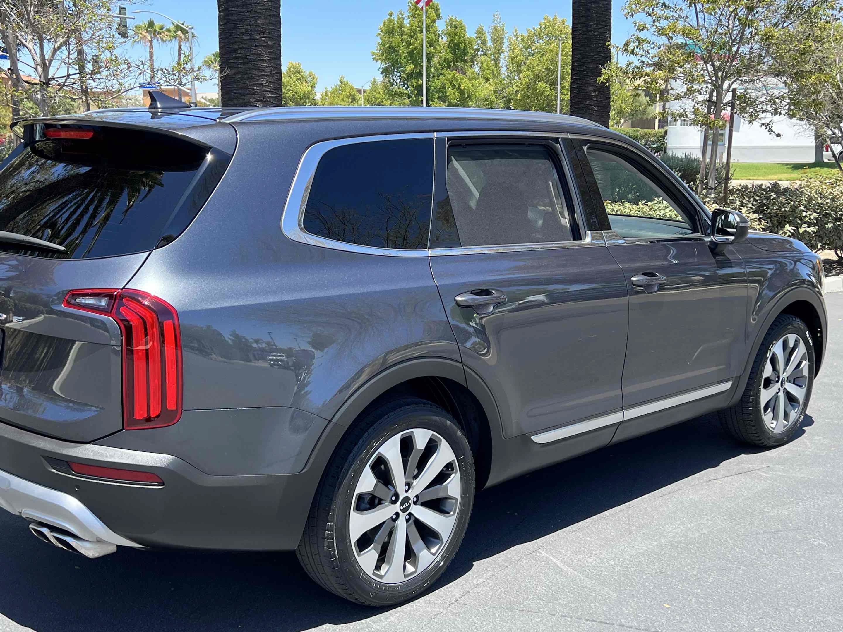 Used 2022 Kia Telluride EX w/ EX Premium Package FWD image 50