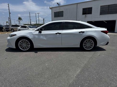 Used 2020 Toyota Avalon Limited FWD image 4