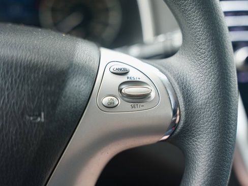 Used 2018 Nissan Murano SL image 18