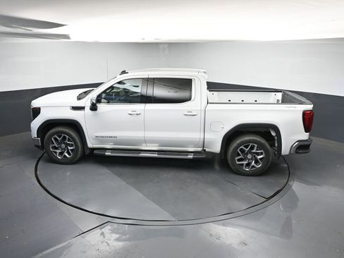 Used 2023 GMC Sierra 1500 SLE image 19
