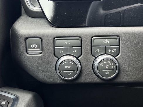 New 2026 GMC Sierra 1500 Elevation image 25
