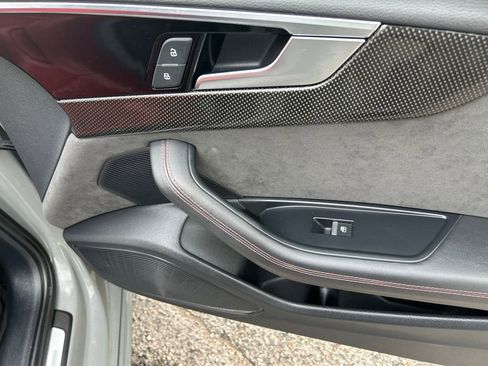 Used 2021 Audi S4 Premium Plus w/ Premium Plus Package image 28