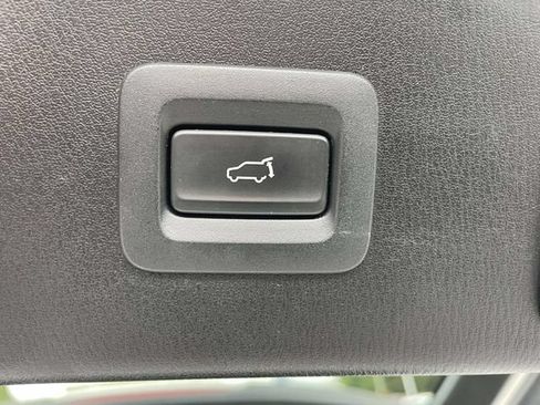 Used 2018 MAZDA CX-5 Touring w/ Preferred Equipment Package FWD image 11