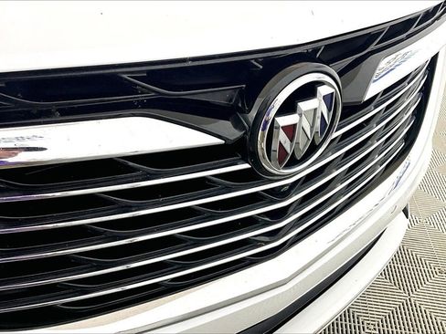 Used 2024 Buick Enclave Premium image 24