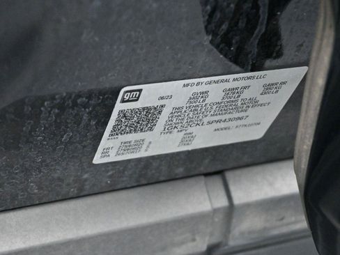 Used 2023 GMC Yukon AT4 w/ AT4 Premium Plus Package image 44