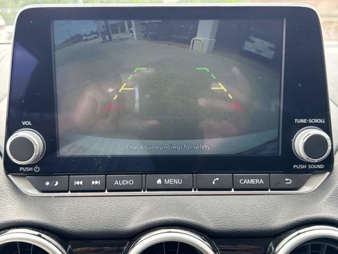 Used 2025 Nissan Sentra SV FWD image 43