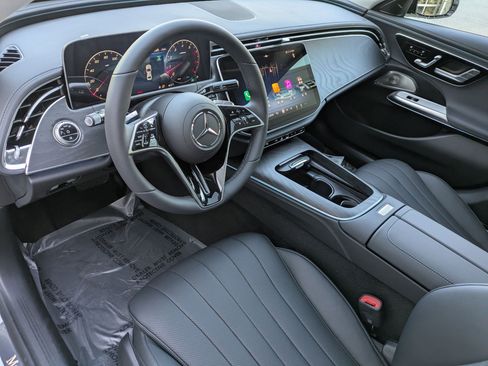 New 2026 Mercedes-Benz E 450 4MATIC Sedan image 12