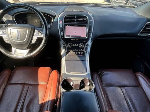 Used 2019 Lincoln Nautilus Reserve FWD image 15