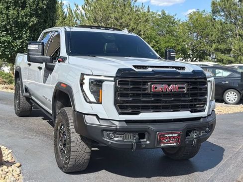 Used 2025 GMC Sierra 2500 AT4X w/ AT4X AEV Edition AWD/4WD image 3