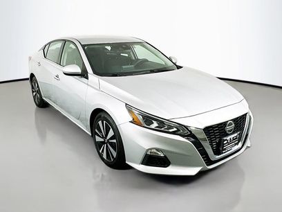 Used 2022 Nissan Altima 2.5 SV