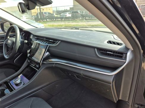 Used 2022 Jeep Grand Cherokee L Laredo w/ Luxury Tech Group I image 45