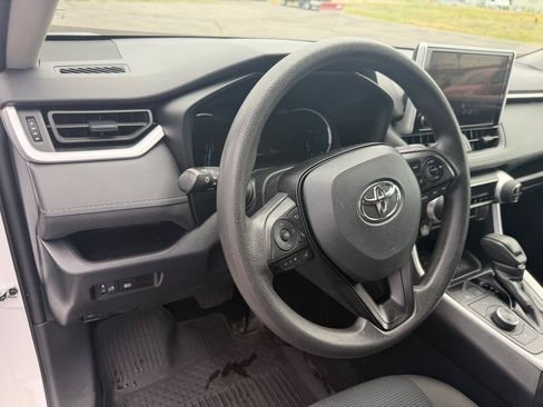 Used 2024 Toyota RAV4 LE AWD/4WD image 13