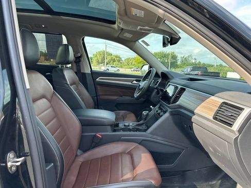 Used 2021 Volkswagen Atlas SEL Premium AWD/4WD image 25