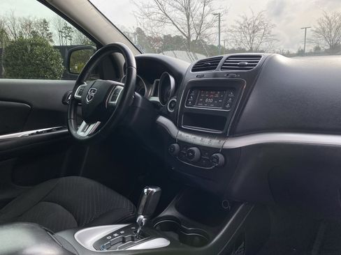 Used 2015 Dodge Journey American Value Package w/ Flexible Seating Group image 6