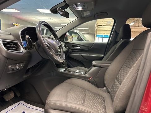Used 2021 Chevrolet Equinox LT image 22