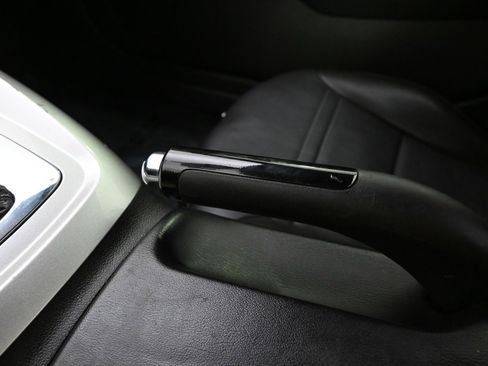 Used 2008 Saturn Sky w/ Premium Trim Package image 26