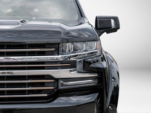 Used 2022 Chevrolet Silverado 1500 High Country w/ Technology Package AWD/4WD image 68