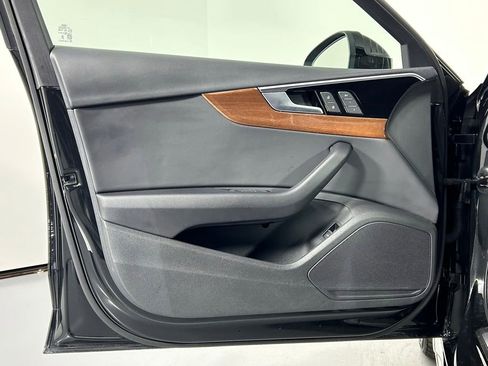 Used 2025 Audi A4 2.0T Premium image 32