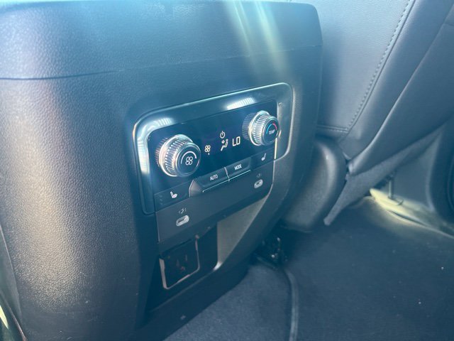 Used 2023 GMC Yukon AT4 AWD/4WD image 17