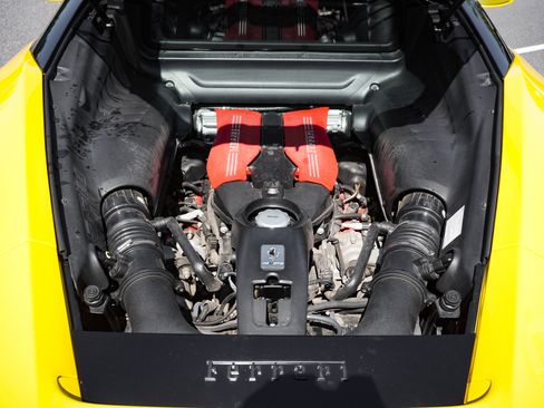Used 2018 Ferrari 488 GTB RWD image 34