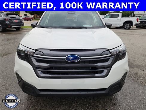 Used 2025 Subaru Forester Premium image 9