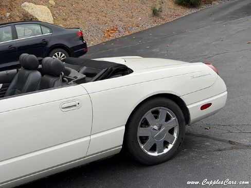 Used 2002 Ford Thunderbird image 35